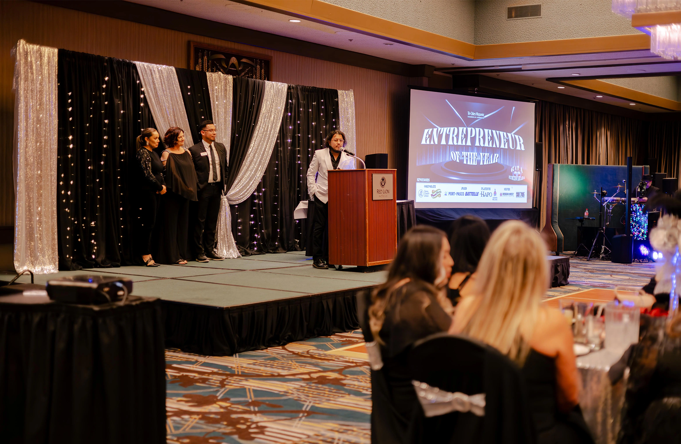 Tri-Cities Hispanic Chamber of Commerce awards Entrepreneur of the Year to youngest recipient on record